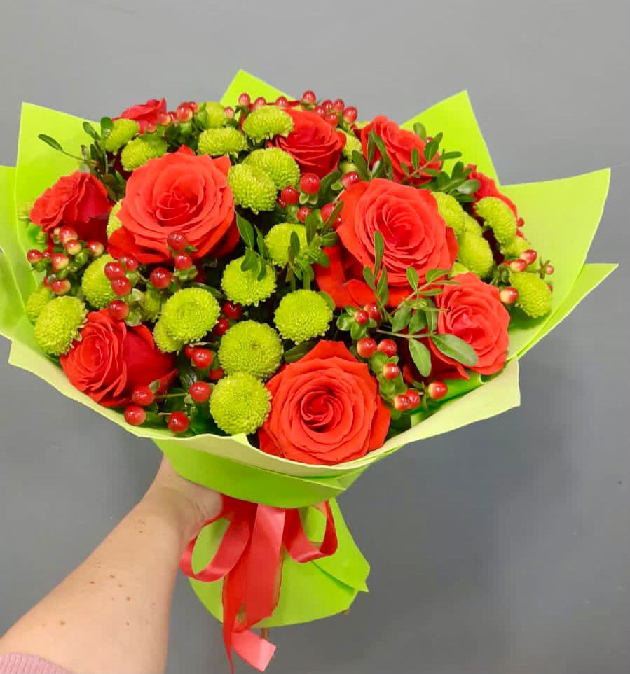 Букет цветов из: Хризантемы и Розы в Себежи