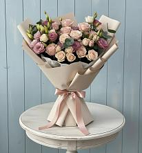 Букет цветов из:  Розы и Лизиантусы в Себежи