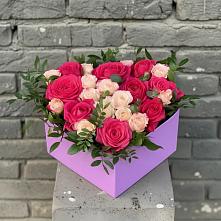 Цветочная композиция из Розы в коробке в Себежи