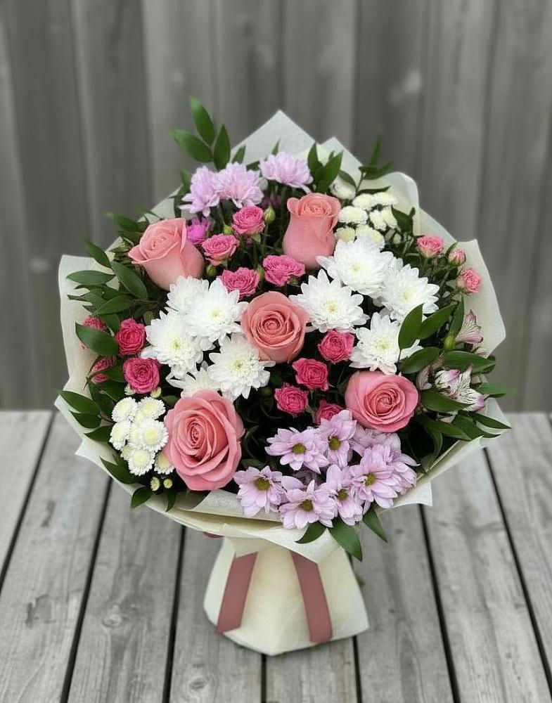 Букет цветов из: Альстромерии, Гвоздики, Розы и Хризантемы в Себежи