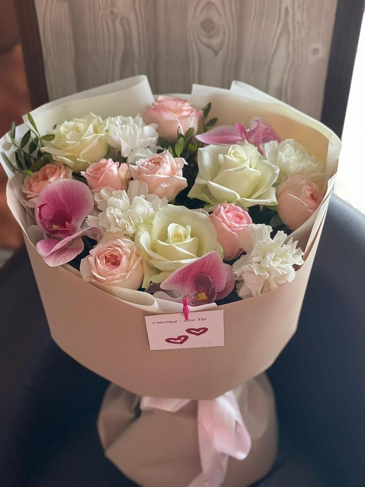 Букет цветов из: Орхидеи, Розы и Гвоздики в Себежи