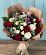 Букет цветов из:  Розы и Альстромерии в Себежи