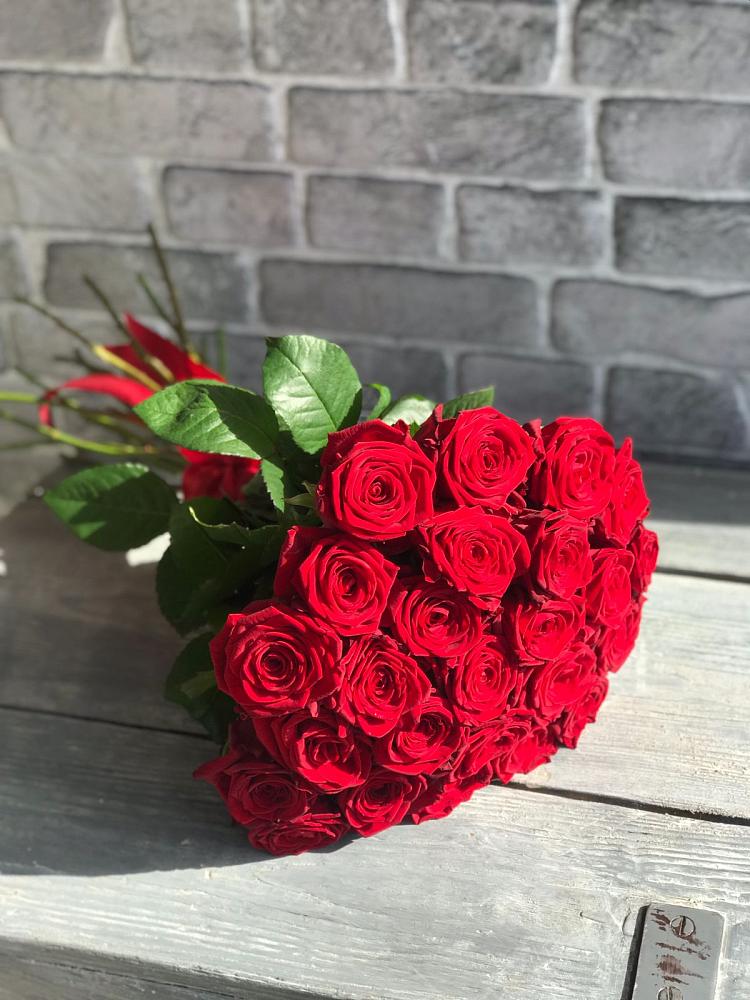 Букет Красные розы Фридом в Себежи