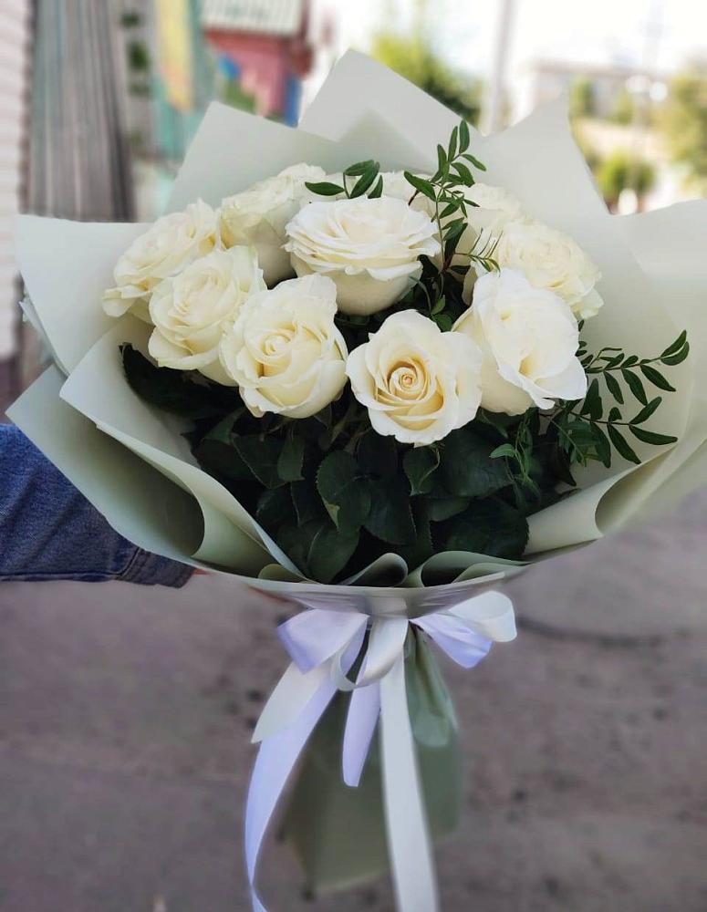 Букет Белые розы Проуд в Себежи
