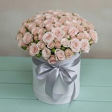 Цветочная композиция из Розы в шляпной коробке в Себежи