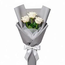 Букет 3 белые розы в Себежи