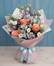 Букет цветов из:  Лизиантусы, Розы, Альстромерии и Гипсофила в Себежи