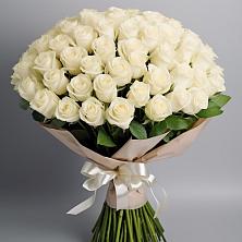 Букет 101 беля роза Белоснежка в Себежи