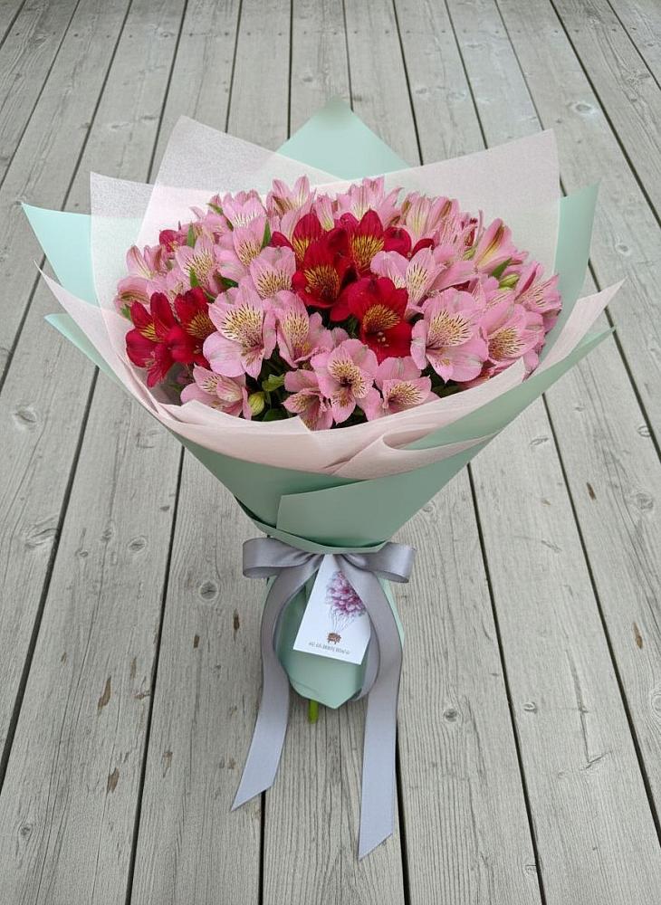 Букет цветов из: Альстромерии в Себежи