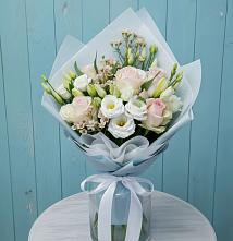 Букет цветов из:  Розы и Лизиантусы в Себежи