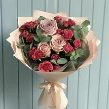 Букет цветов из:  Гвоздики и Розы в Себежи