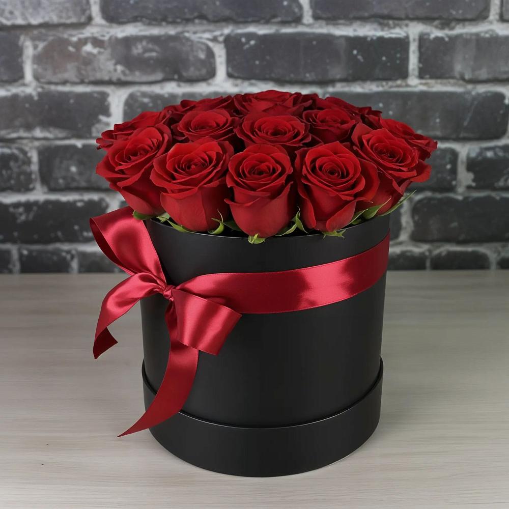 Цветочная композиция из Розы в шляпной коробке в Себежи