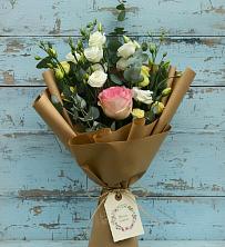 Букет цветов из:  Розы и Лизиантусы в Себежи